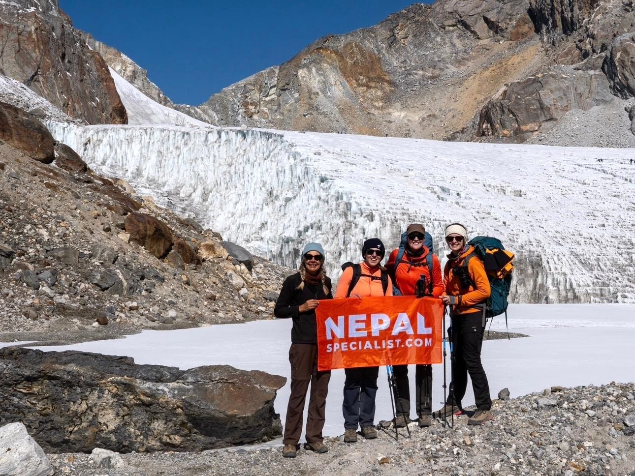 Everest Basecamp Trek - Groepsreizen met Nederlandse gidsen. Waanzinnige reizen naar Nepal Boek Je Bij Nepal Specialist.